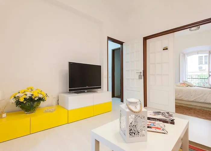 Pensionat Ginjinha House - 4 - Bairro Alto - With Ac By Lisbeyond 3*